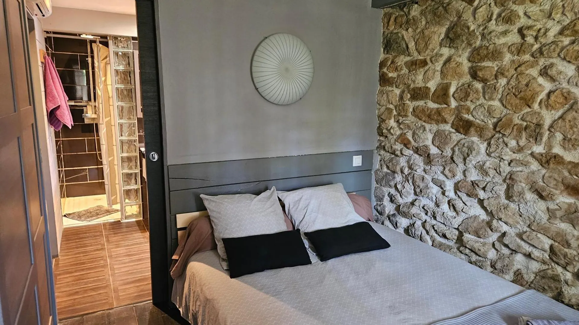 Bed and Breakfast Le Tempo Entrecasteaux Francia
